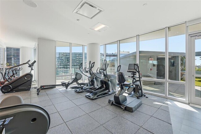 Building Photo - 400 Central Ave