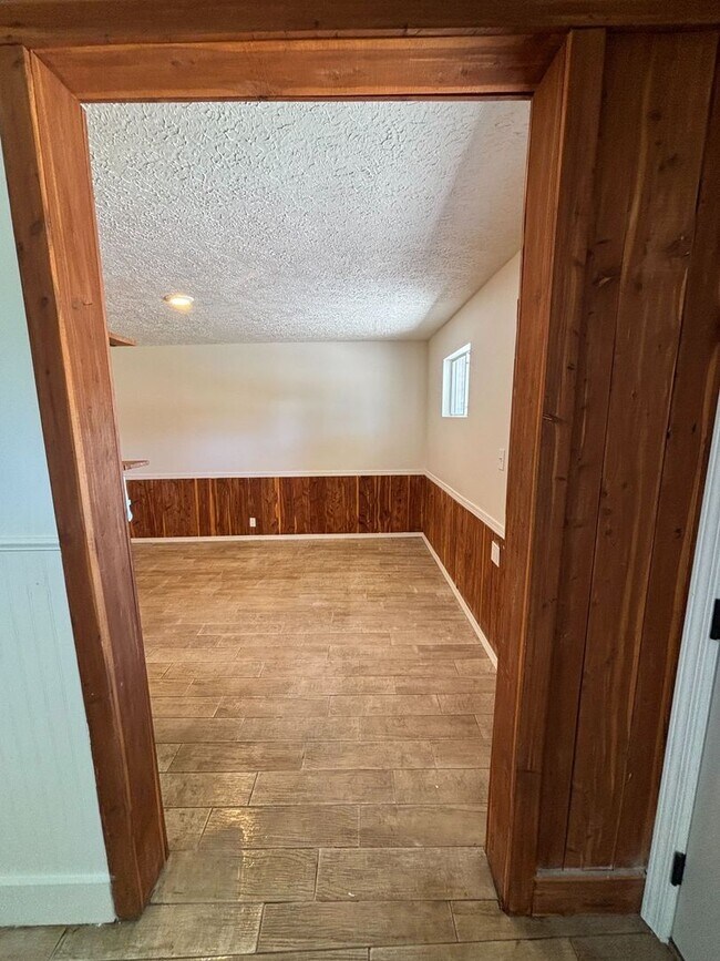 Building Photo - Highland Grove