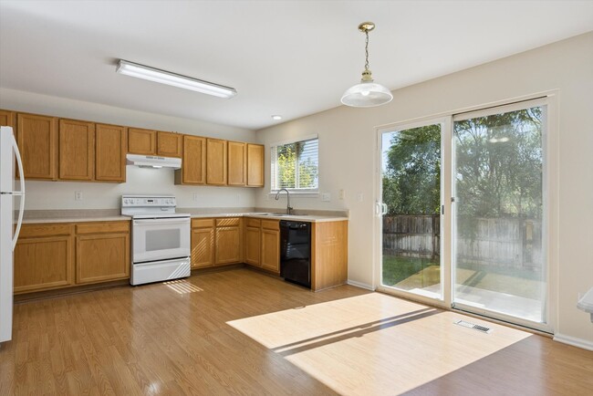 Building Photo - 4952 Tarcoola Ln