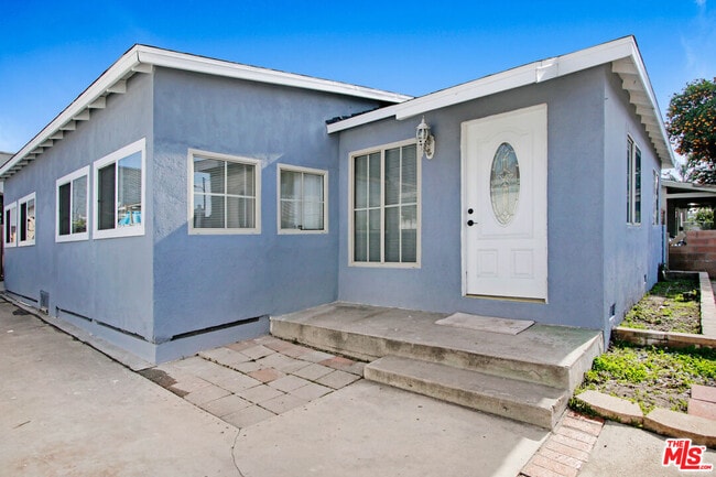 Primary Photo - 609 Pico St