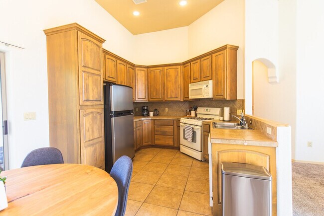 Building Photo - 1932 Sonoma Ranch Blvd