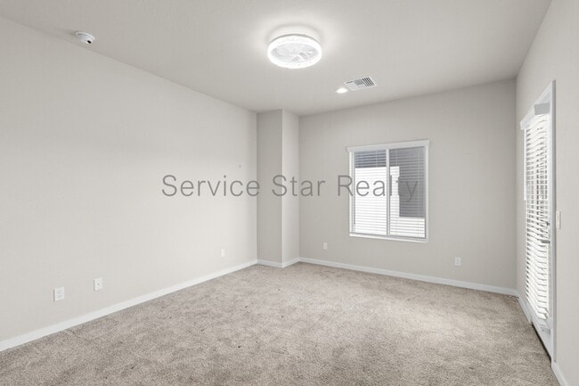 Building Photo - 2030 East Michigan Ave