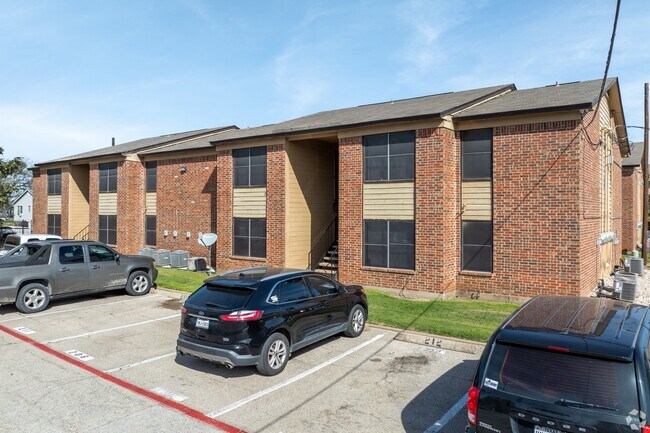 Building Photo - 3229 Bonnie Dr