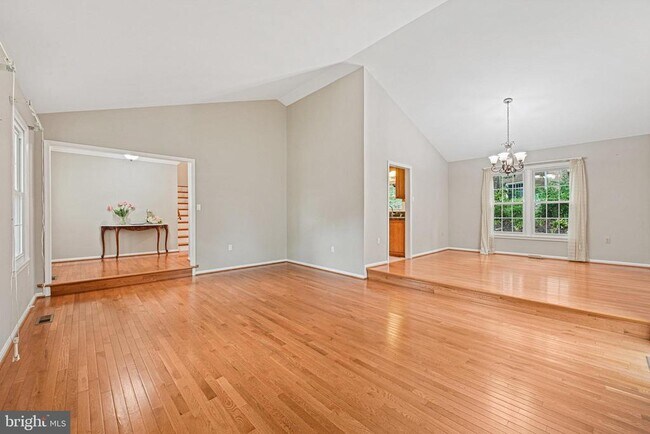 Building Photo - 9760 Hatmark Ct