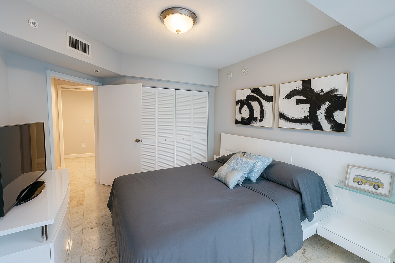 Building Photo - 41 SE 5th St