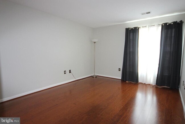 Building Photo - 12288 Wadsworth Way