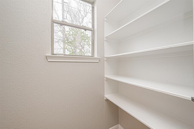 Building Photo - 3727 Morning Cove Ln