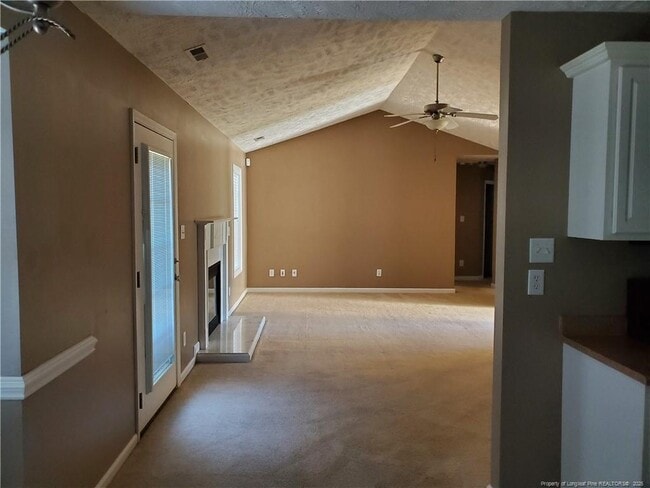 Building Photo - 160 Yellowstone Ct