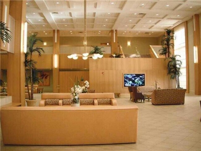 Building Photo - 129 Mansfield D