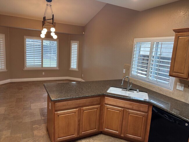 Building Photo - You have to see this yard and patio in the Vineyard subdivision in Northwest Hanford