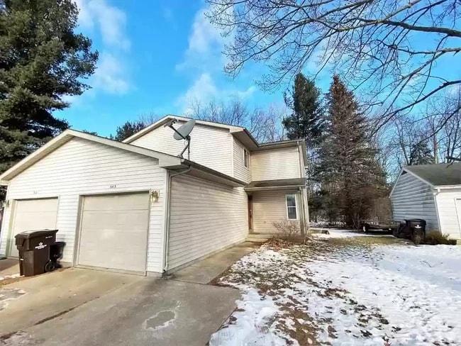 Primary Photo - 3111 Beech St