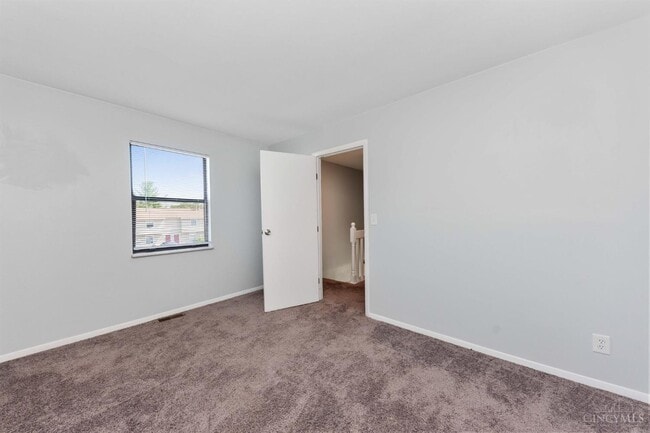 Building Photo - 44 Apple Ln