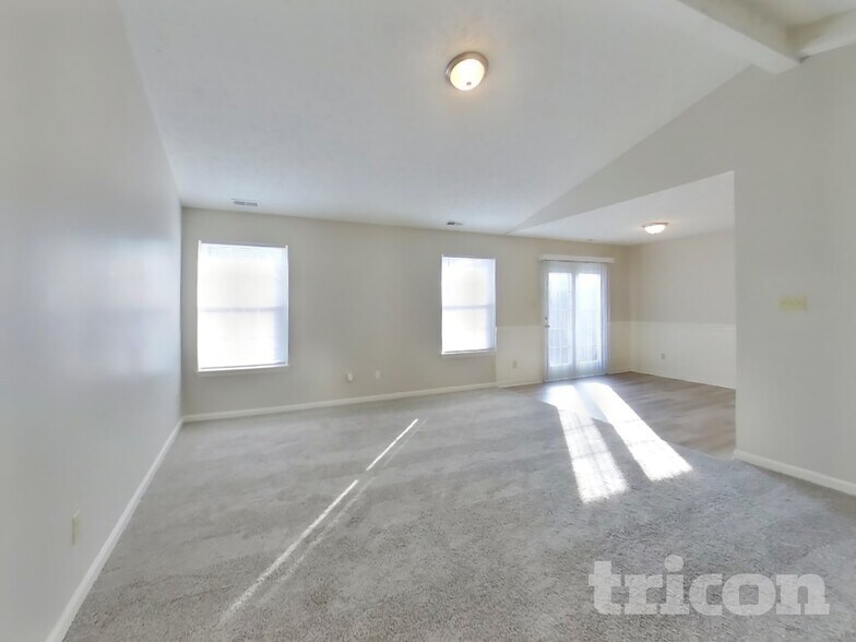 Building Photo - 927 Delegate Dr