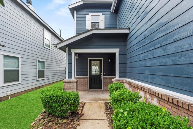 Building Photo - 526 Silky Leaf Dr