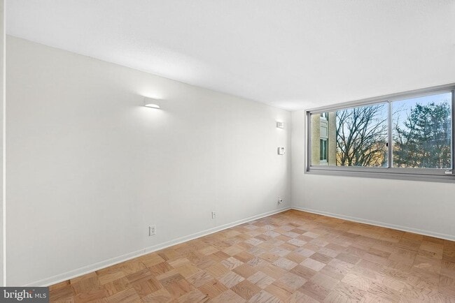 Building Photo - 4601 N Park Ave