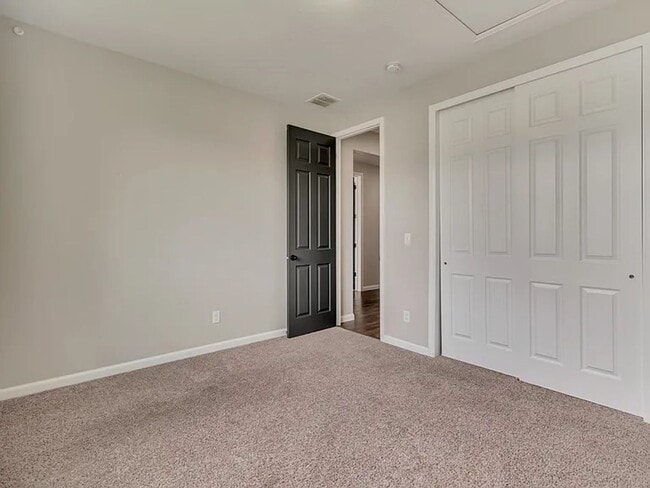 Building Photo - 3 Bedroom 2.5 Bathroom Home in Lehi!