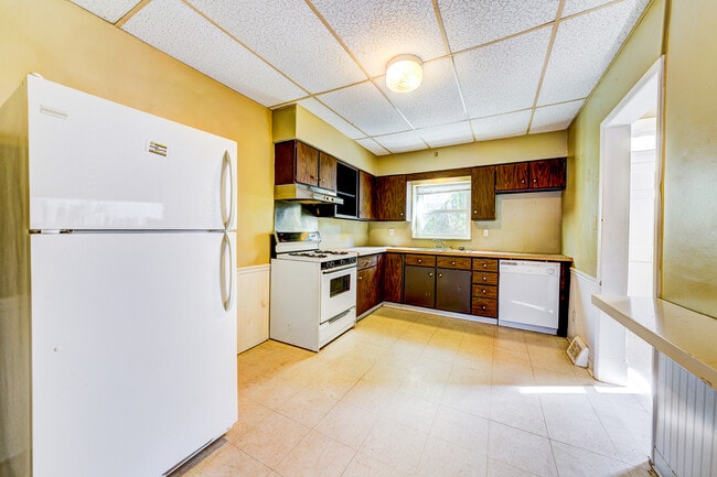 Building Photo - 89 Westwood St