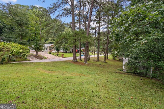 Building Photo - 3102 McKenzie Rd