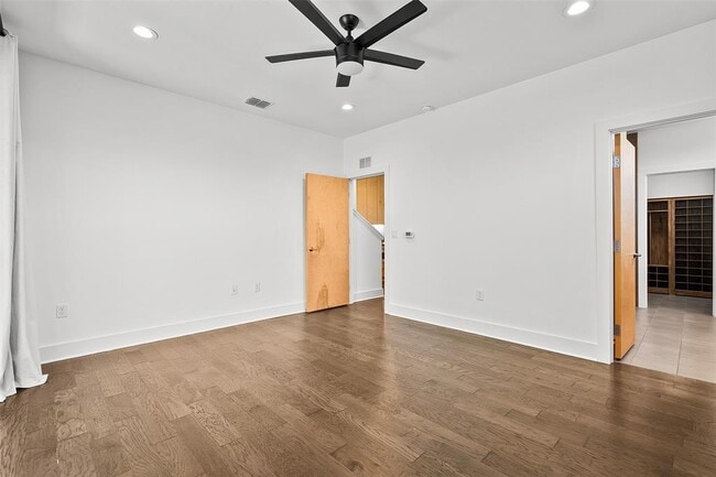 Building Photo - 7813 Mullen Dr