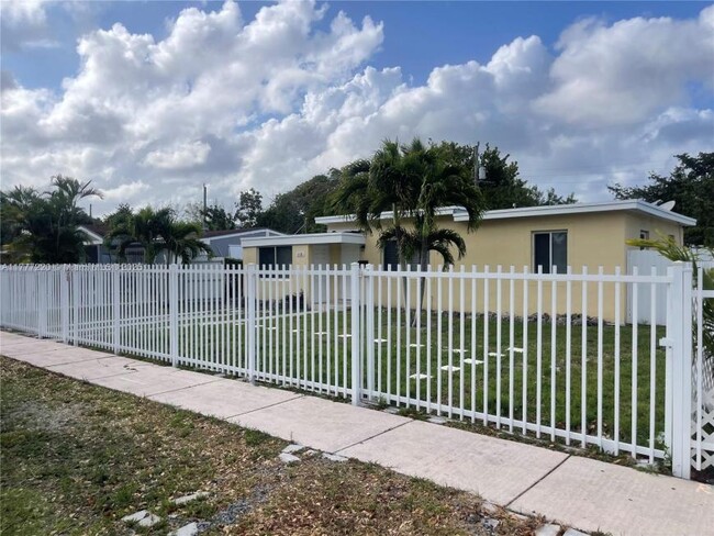 Building Photo - 115 NW 120th St