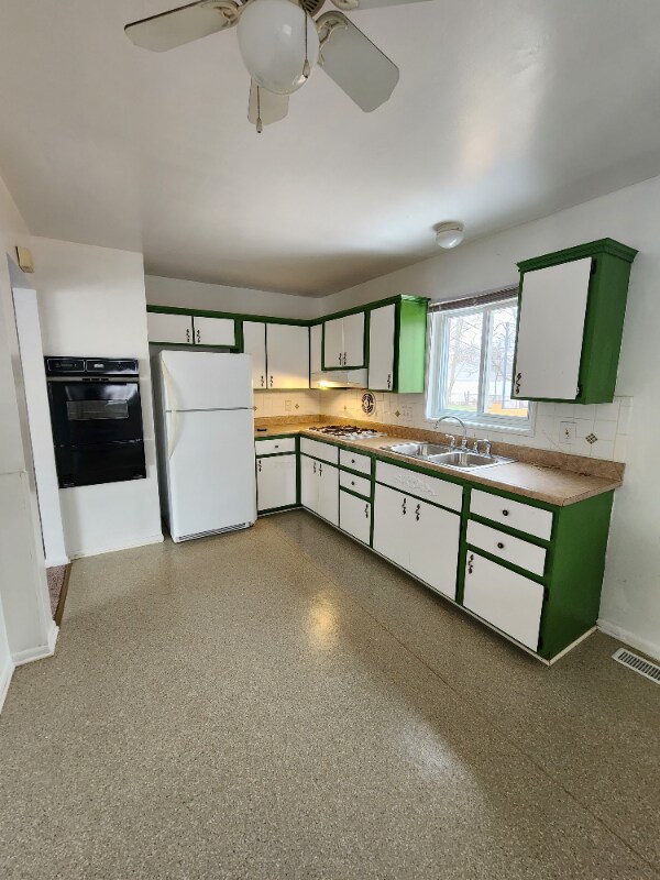 Building Photo - 30628 Burlington St