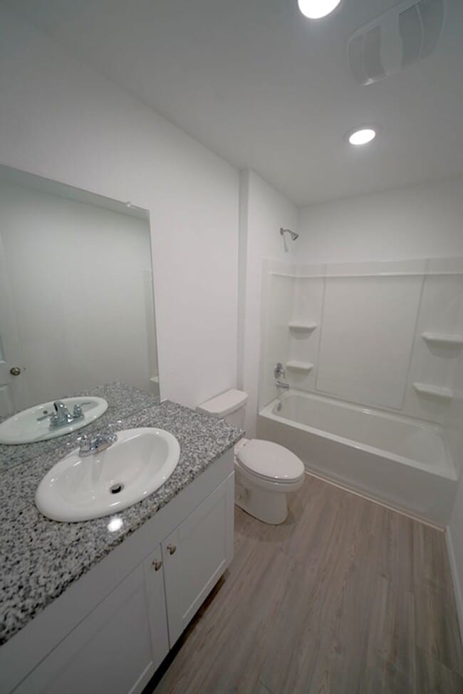 Building Photo - Like-New Home Now Available For Rent in Converse, TX! Realtor Commission offered: $600