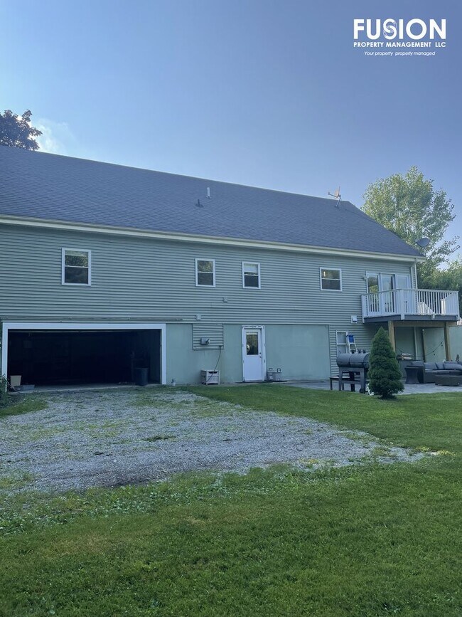 Building Photo - 2331 Oak Hill Rd