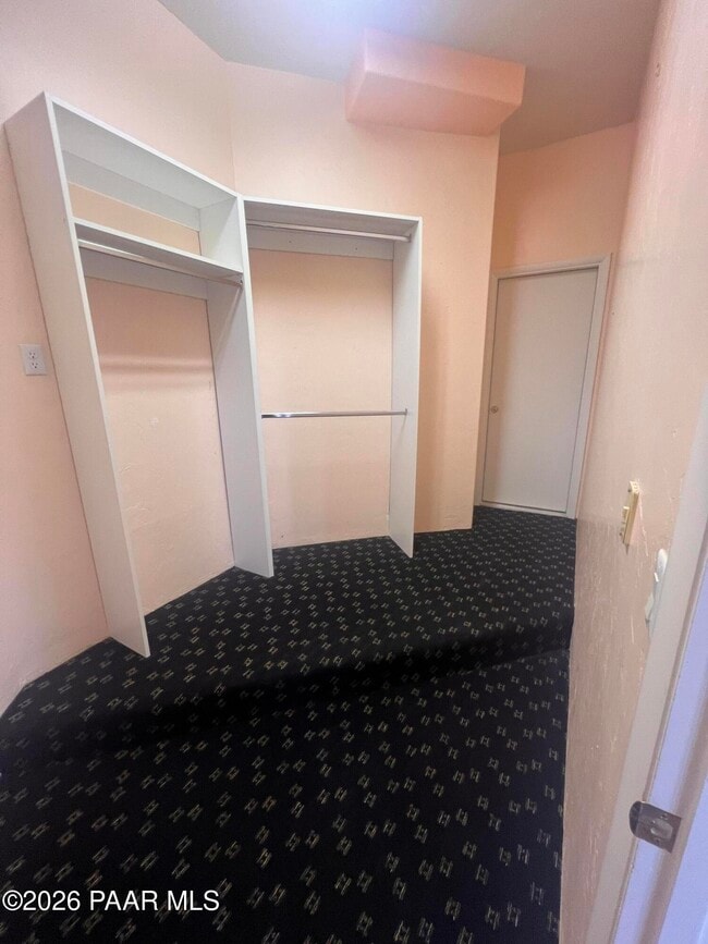 Building Photo - 3160 Rainbow Ridge Dr