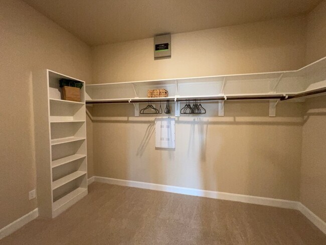 Building Photo - 5602 Caracara St