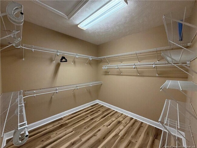 Building Photo - 115 Dairy Ct