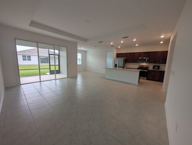 Building Photo - 7552 SW 56th Pl