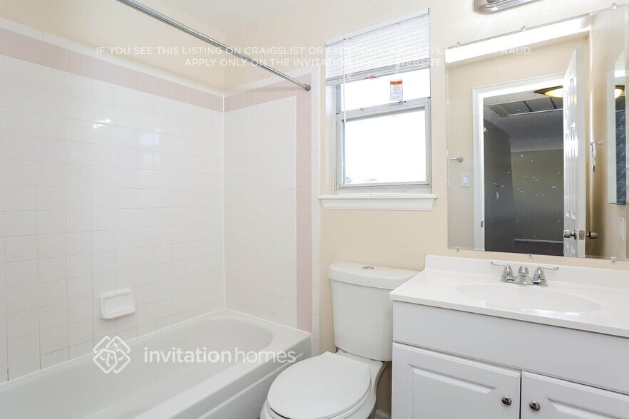 Building Photo - 11001 Benton St