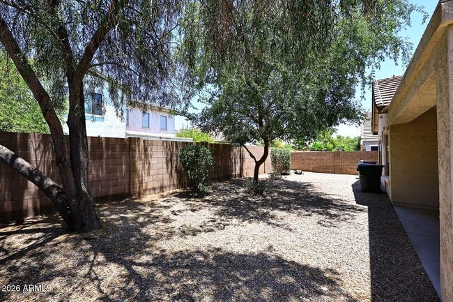 Building Photo - 17430 W Yavapai St