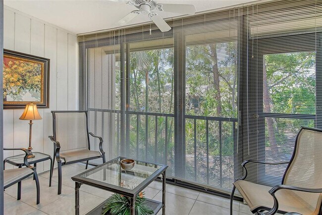 Building Photo - 1720 Glenhouse Dr