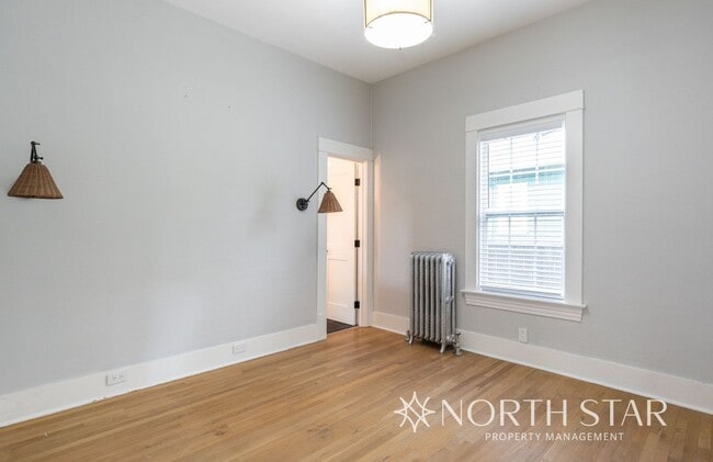 Building Photo - Coming Soon!  Remodeled Sellwood Bungalow
