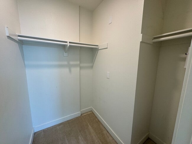 Building Photo - Stunning 2Bd/2Ba Condo in Heart of Irvine! **$500 Off First Months Rent!**