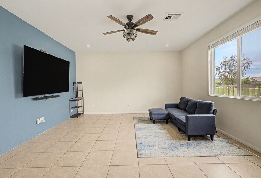 Building Photo - 35 S Biella Pl