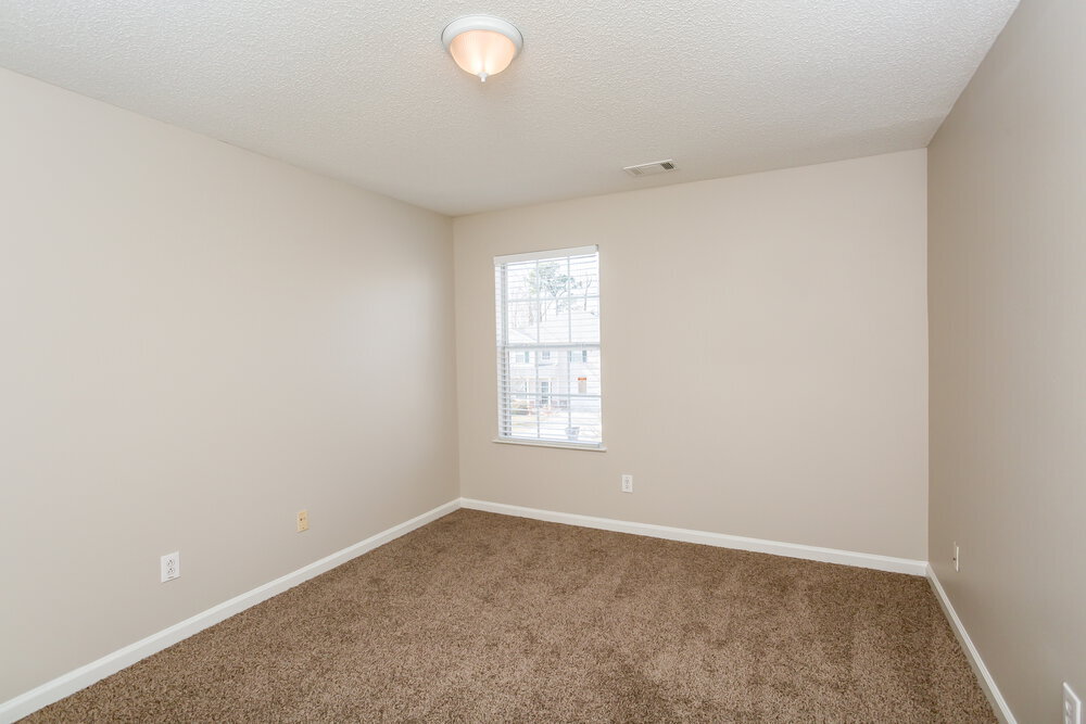 Building Photo - 1607 Thornwick Trace