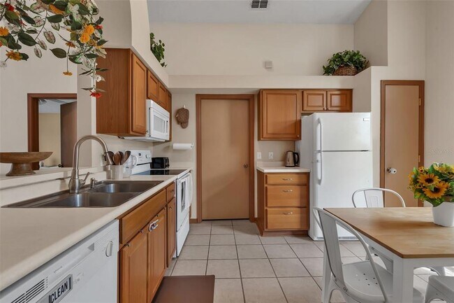 Building Photo - 3024 Bloomsbury Dr