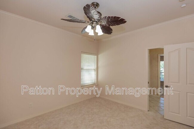 Building Photo - 6910 Logan Pl