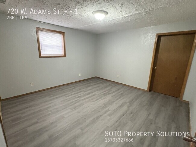 Building Photo - 720 W Adams St