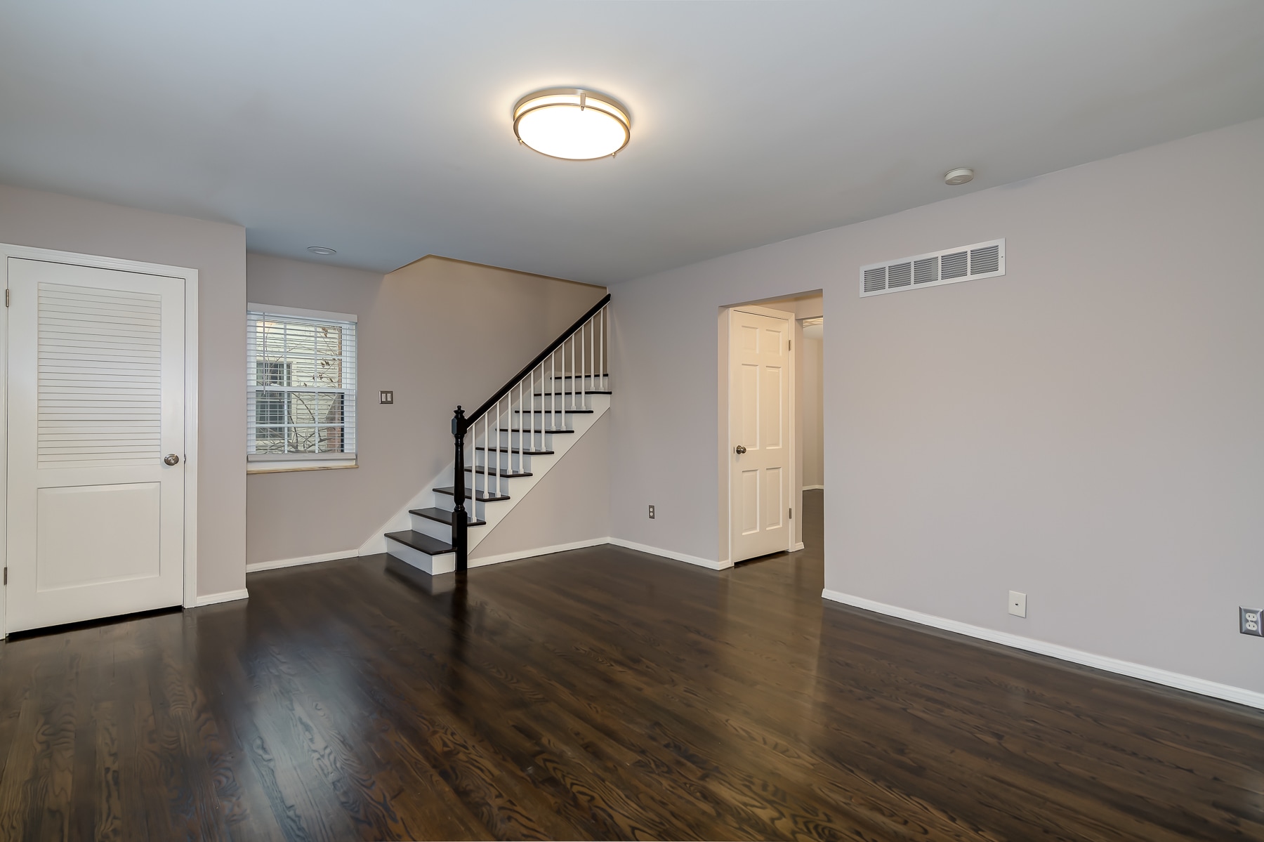 Building Photo - 235 W Washington Ave