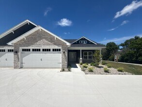 Building Photo - 80 Lane 520 Lake James