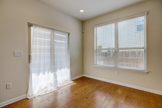 Building Photo - 908 Firebranch Trail