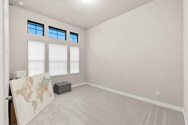 Building Photo - 31418 Whitcombe Summit Wy
