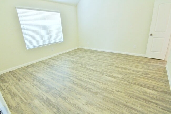Building Photo - Rodeo Palms - 19 Santa Barbara Dr, Manvel,...