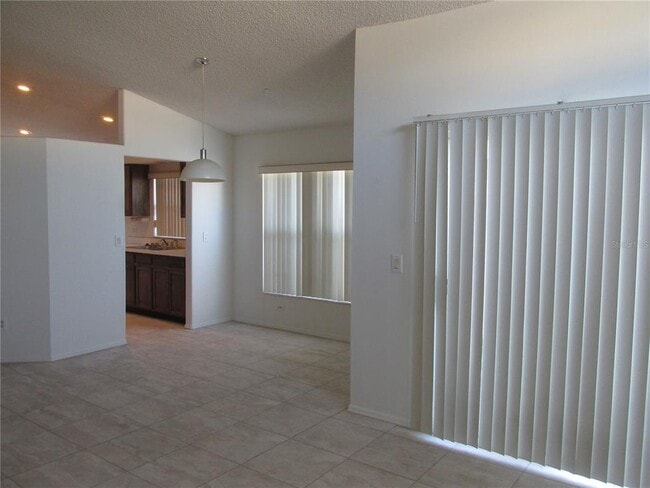 Building Photo - 13311 Meadowfield Dr