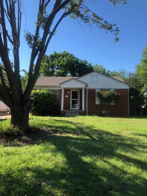 Primary Photo - Marshall