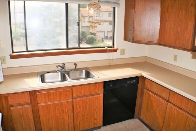 Building Photo - $1,375 | 3 Bedroom, 2.5 Bathroom Town Home...