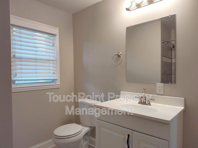 Building Photo - 1100 Norland Rd